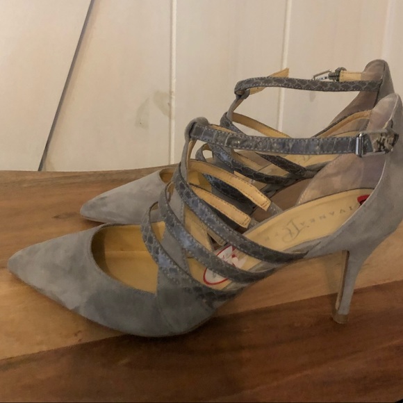 Ivanka Trump heels - Picture 2 of 2